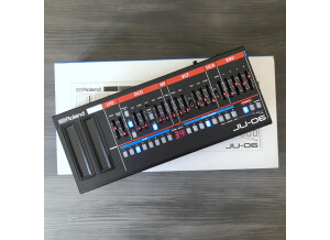 Roland JU-06 (88286)