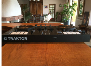 Native Instruments Traktor Kontrol S2 mk3 (79230)