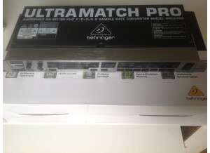 Behringer Ultramatch Pro SRC2496 (87470)