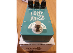 Barber Tone Press Compact (2608)