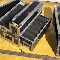 Vends Flight case 3U +3U pour HF avec tiroir