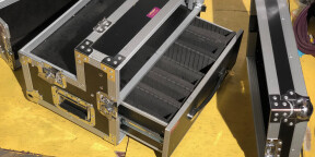Vends Flight case 3U +3U pour HF avec tiroir