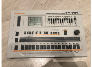 Roland TR-707 (12635)