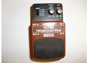 Behringer Ultra Tremolo/Pan TP300  (54078)