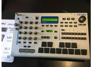 Roland SH-32 (75912)