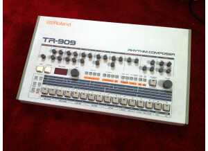 Roland TR-909 (69492)