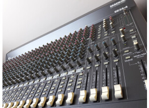 Mackie SR 24.4 VLZ (86335)
