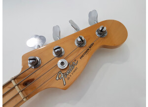 Fender Standard Precision Bass [1982-1986] (10217)