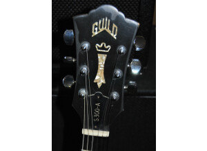 2200-4-Guild-S300A-de-1978