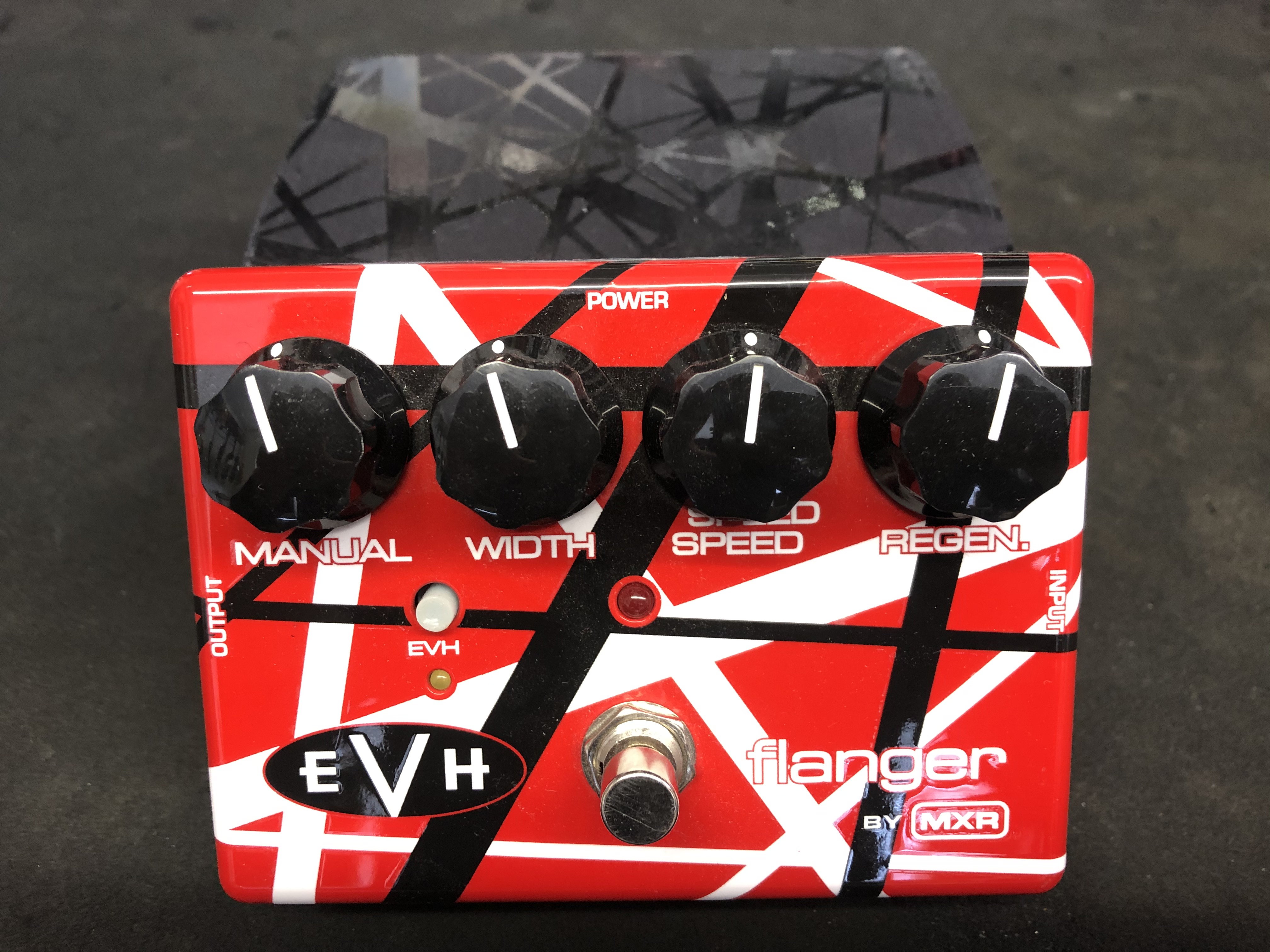 Pictures and images MXR EVH117SE EVH Flanger 35th Anniversary