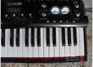 Line 6 POD Studio KB37 (13035)