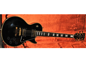 2330-1-Chevy-Les-Paul-Custom-des-90-s