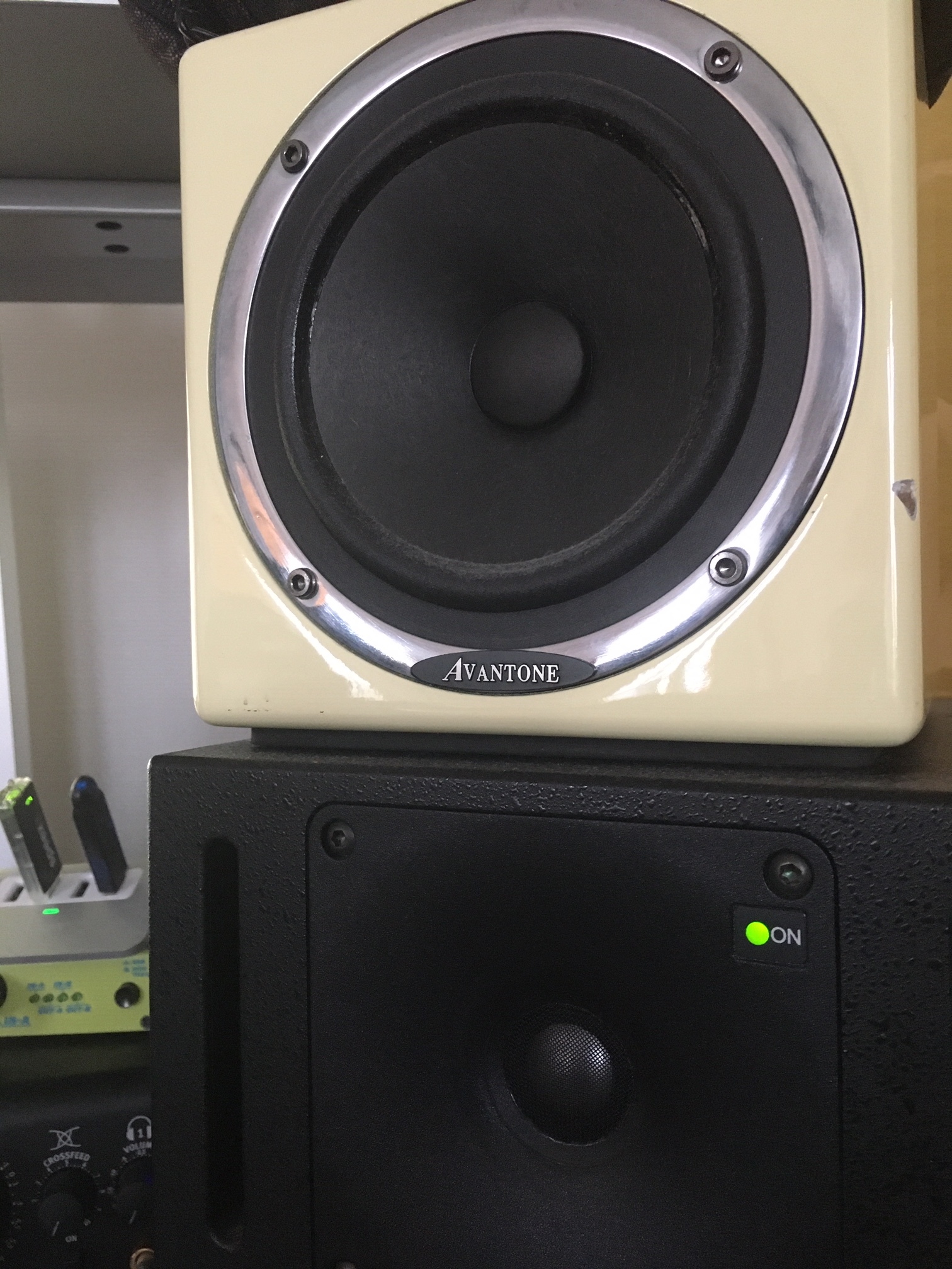 Avantone Pro MixCube Active