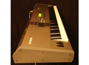Yamaha MOTIF 8 (8690)