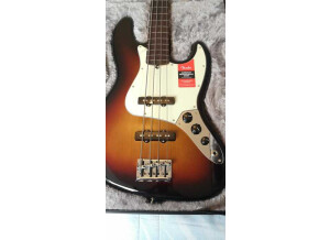 fender-jazz-bass-2771779@2x