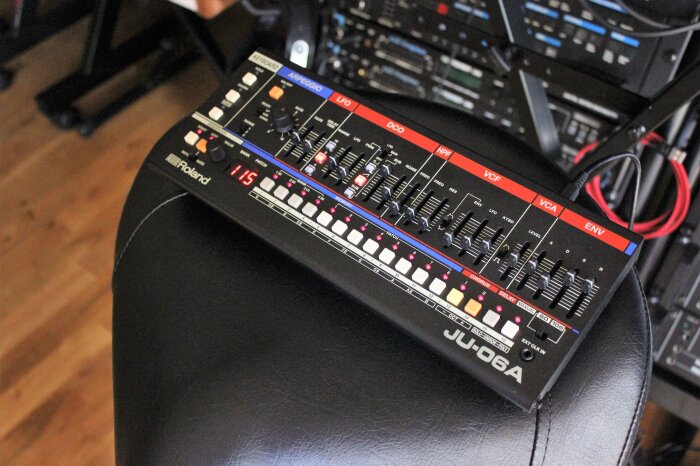 JU-06A_2tof 04.JPG JU-06A_2tof 04.JPG