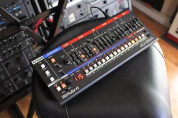 JU-06A_2tof 03.JPG JU-06A_2tof 03.JPG