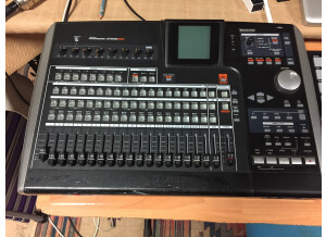 Tascam Portastudio 2488neo