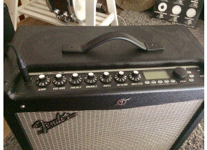 ampli fender musta