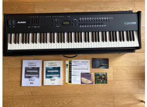 Alesis QS8 (1838)