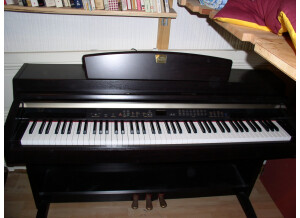 Yamaha Clavinova CLP-240