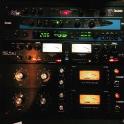 Klark Teknik 76-KT