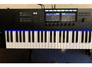 Native Instruments Komplete Kontrol S61 mk2 (32352)