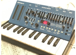 Roland SH-01A (92261)