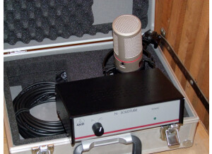 AKG SolidTube (59702)