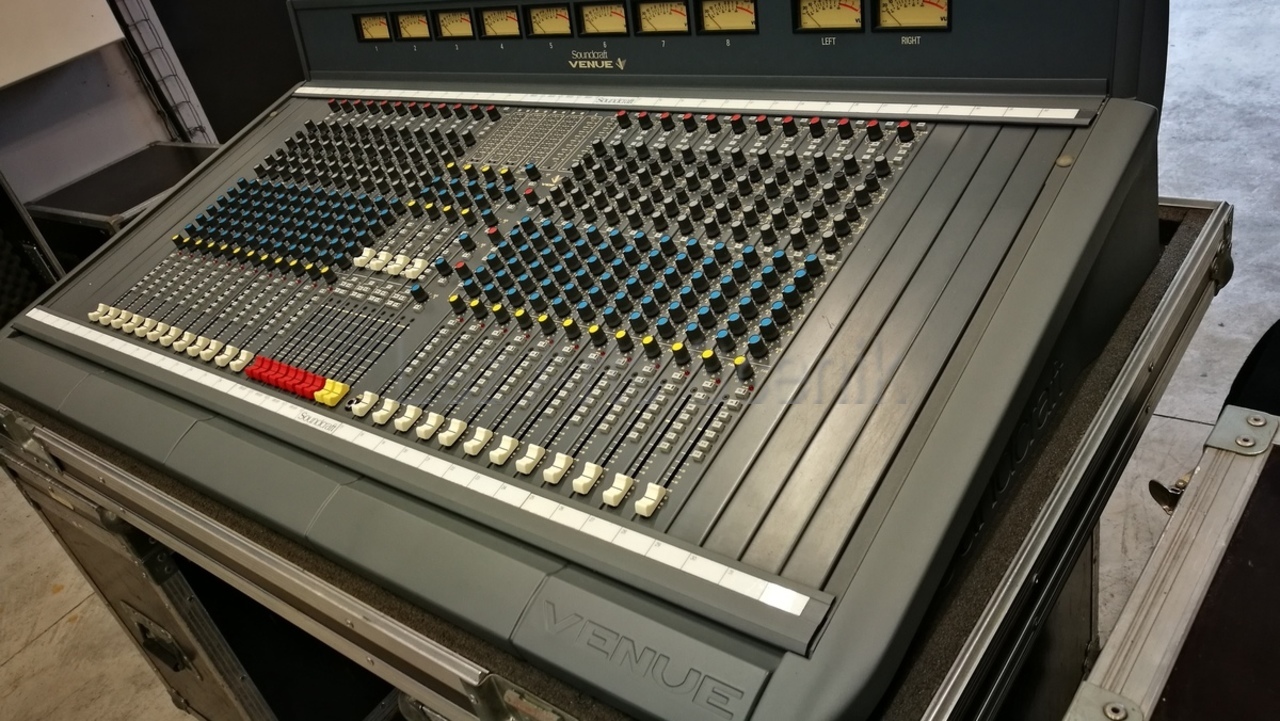 音質バツグン/Soundcraft VENUE 28ch