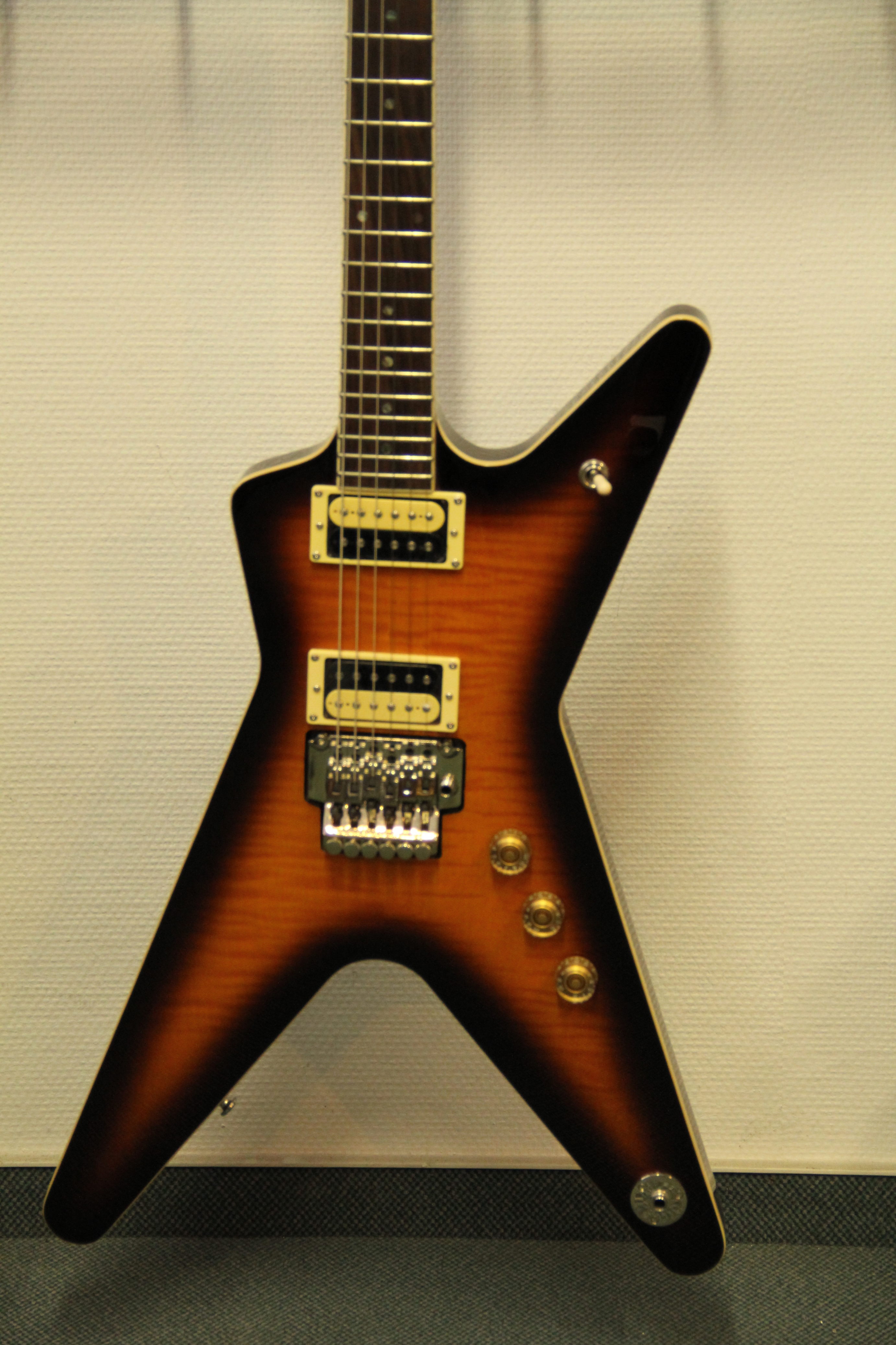 Dean Guitars ML 79 F