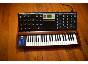 1 - MOOG VOYAGER - FRONT