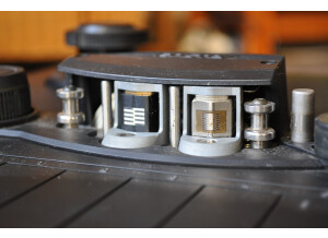 Fostex R8 (43743)