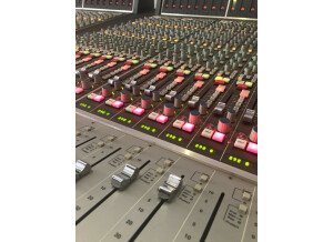 SSL Axiom-MT (92320)
