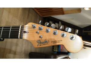 Fender Standard Stratocaster [1982-1986] (48444)