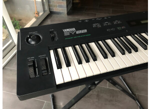 Yamaha SY22 (77388)