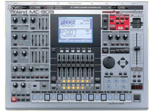Roland MC-909 Sampling Groovebox (94392)