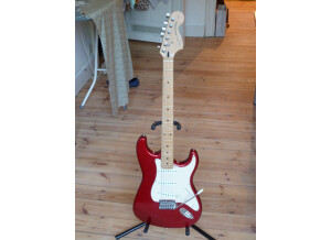Squier [Standard Series] Standard Stratocaster - Candy Apple Red Maple