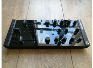 Native Instruments Traktor Kontrol Z1 (69935)