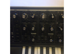 Moog Music SUB 37 (61483)