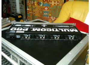 Behringer MDX 4400 Multicom Pro