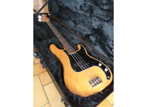 Fender Precision Bass (1977)
