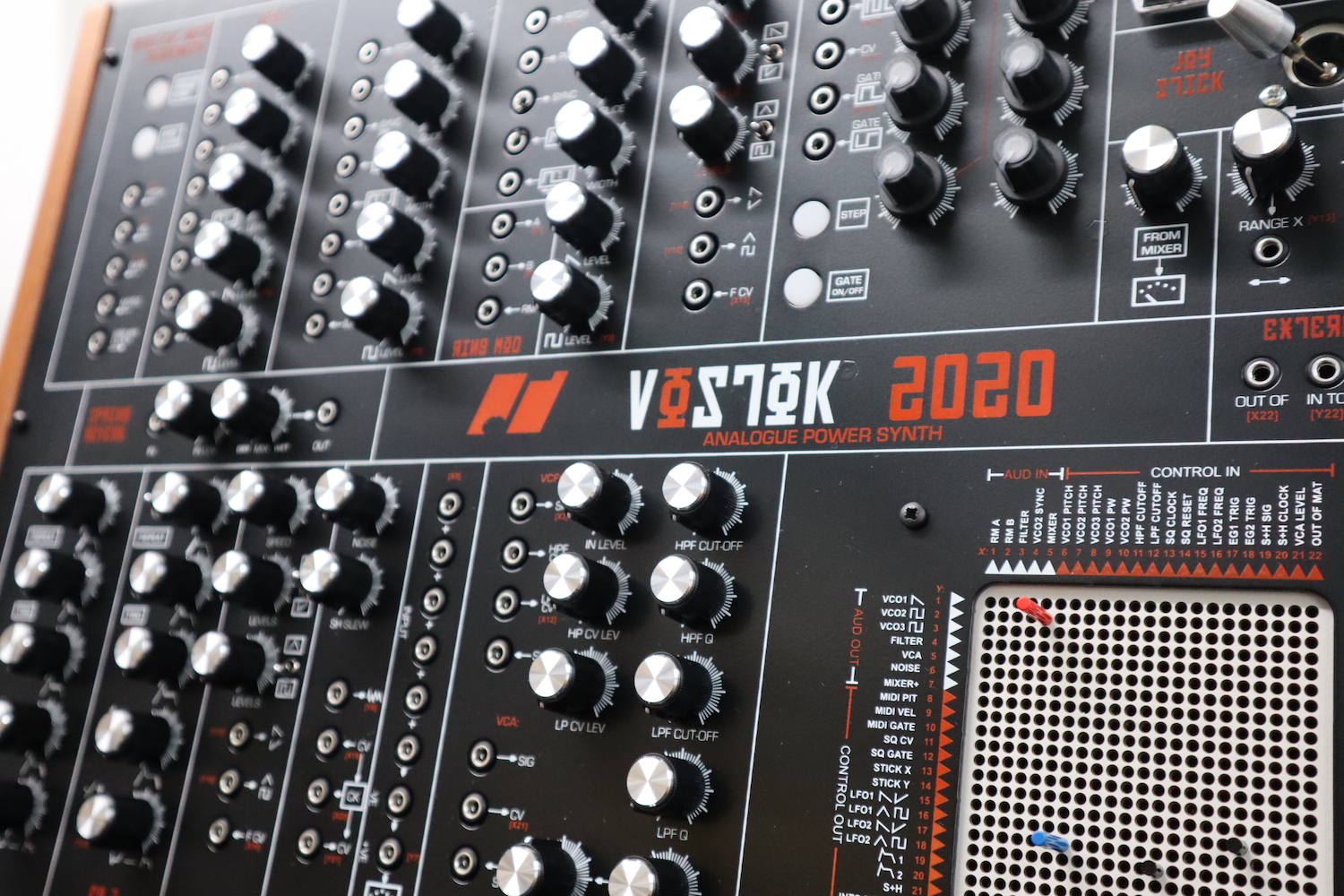 v2020+looking+up+front