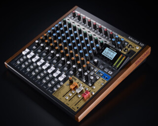 Model 12_b Model 12_b