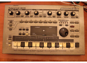 Roland MC-303 (27856)