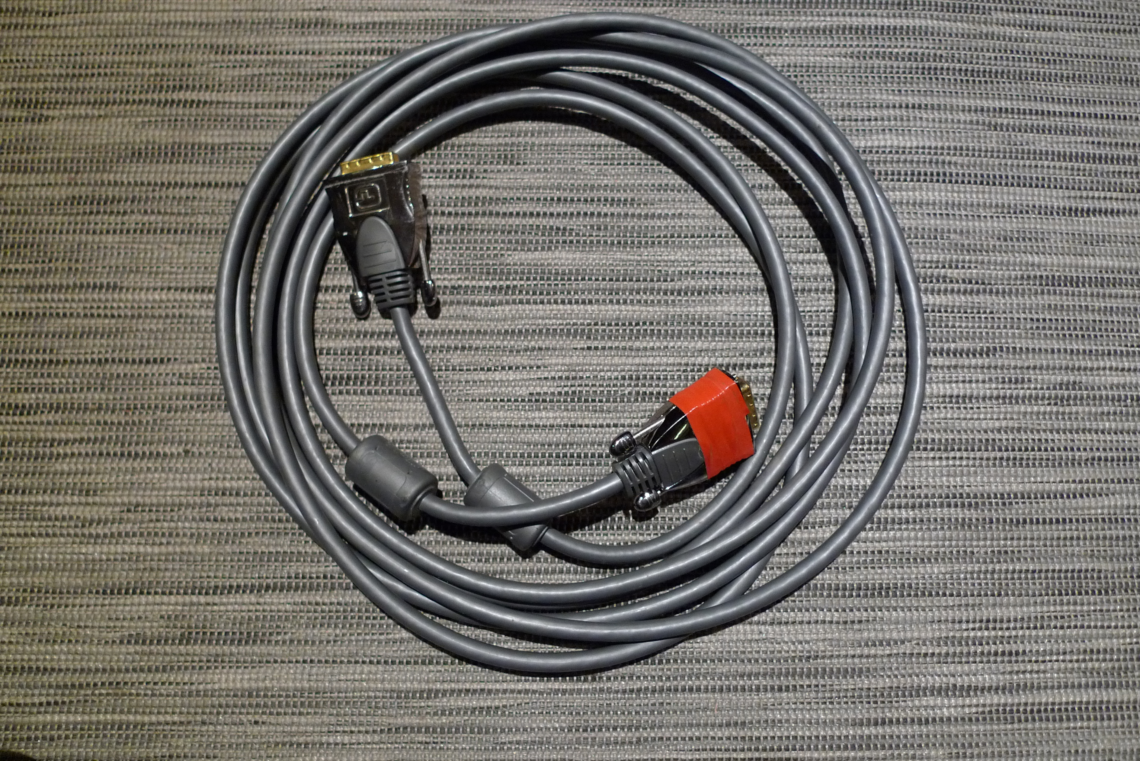 VENDS CÂBLE DVI-DVI 5m