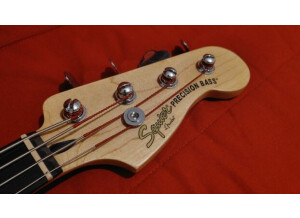 Squier Vintage Modified Precision Bass Fretless