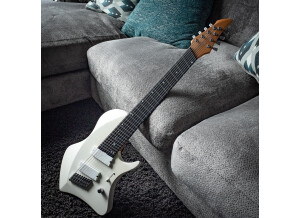 Larada-8-in-Olympic-White