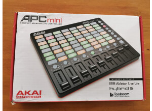 Akai Professional APC Mini (64350)