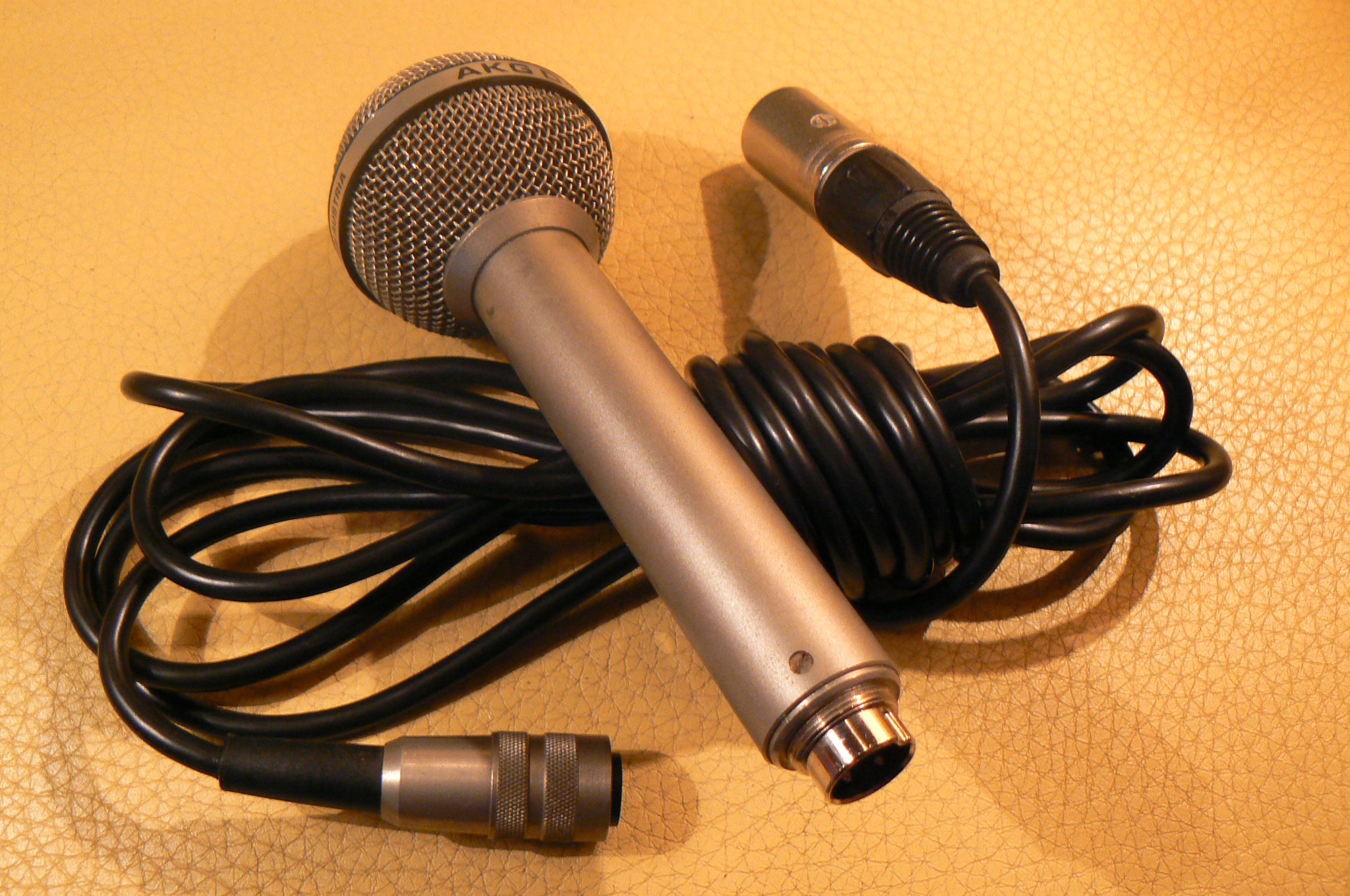 AKG D 120 C (97158)